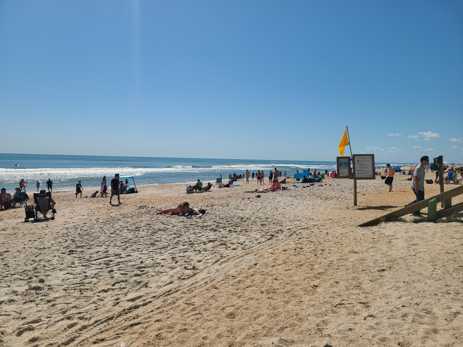 Fotografie cu St. Johns Pier beach cu nivelul de curățenie înalt