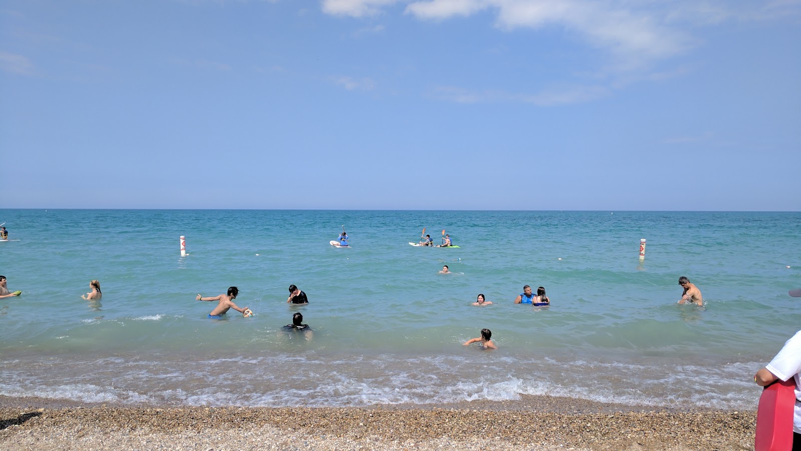 Glencoe Beach的照片 带有碧绿色纯水表面