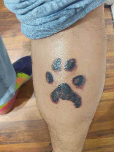 Tattoo Shop «Heroes & Ghosts Tattoo», reviews and photos, 3035 W Cary St, Richmond, VA 23221, USA