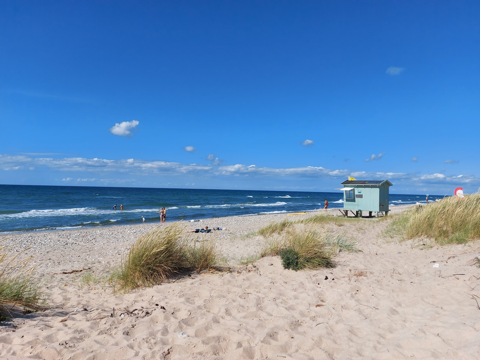 Stangehus Beach的照片 带有碧绿色纯水表面