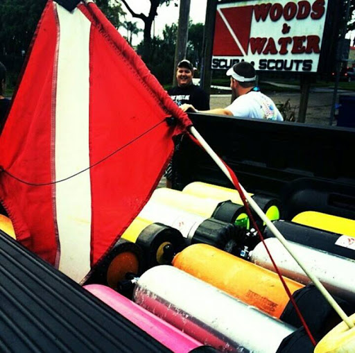 SCUBA Instructor «WOODS & WATER OUTDOOR SPORTS CENTER», reviews and photos, 124 Edwards Ave, Brandon, FL 33510, USA