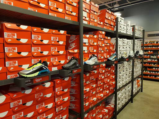 Outlet Mall «Sanibel Outlets», reviews and photos, 20350 Summerlin Rd, Fort Myers, FL 33908, USA