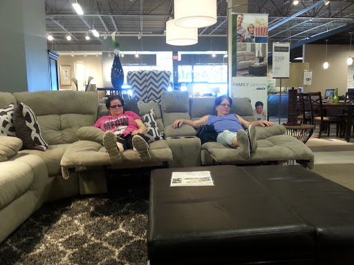 Tiendas de muebles baratos en Cleveland