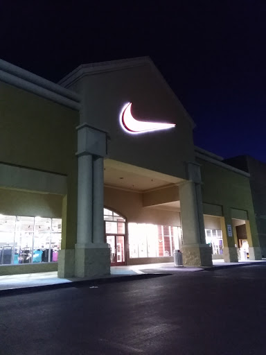 Clothing Store «Nike Factory Store», reviews and photos, 1553 Retherford St c080, Tulare, CA 93274, USA