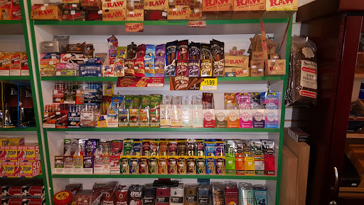 Tobacco Shop «Little Canada Smoke Shop & Specialties LLC», reviews and photos, 37 Little Canada Rd E, St Paul, MN 55117, USA