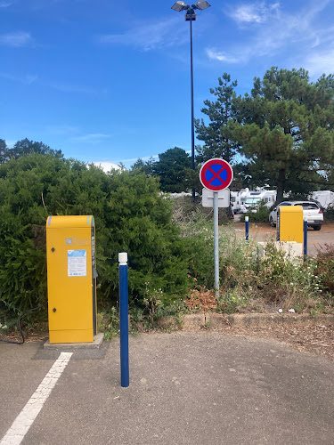 Borne de recharge de véhicules électriques Alizé Liberté Station de recharge Brest