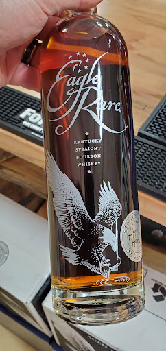 Liquor Store «Interstate Wine & Spirits», reviews and photos, 1427 Interstate Dr, Cookeville, TN 38501, USA