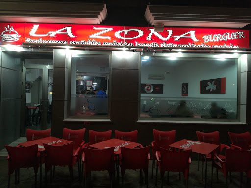 Información y opiniones sobre LA ZONA BURGUER de Lepe