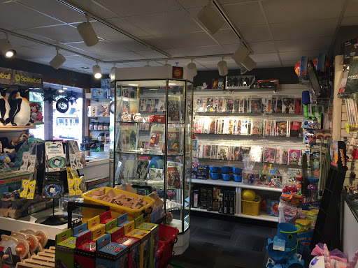 Toy Store «Voyages Toys, Comics, & Games», reviews and photos, 172 N Hemlock St # 6, Cannon Beach, OR 97110, USA