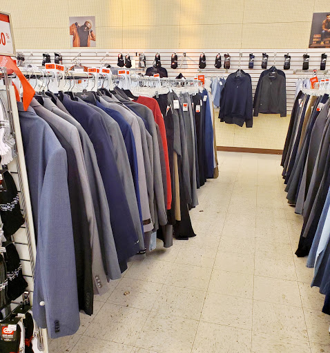 Discount Store «Discount Fashion Warehouse Northland», reviews and photos, 2727 Northland Plaza Dr, Columbus, OH 43231, USA