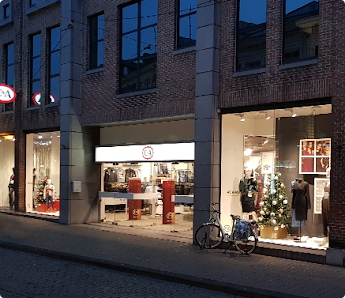 C & A Botermarkt 10, 3290 Diest, Belgique