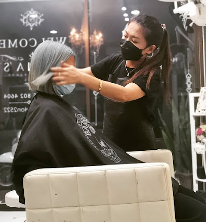 Nana's Hair & Beauty Salon