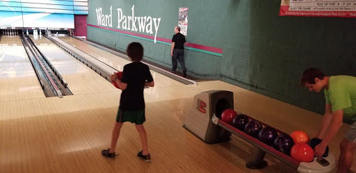 Bowling Alley «Ward Parkway Lanes», reviews and photos, 1523 W 89th St, Kansas City, MO 64114, USA