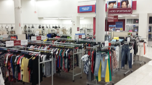 Clothing Store «Burlington Coat Factory», reviews and photos, 100 S 69th St, Upper Darby, PA 19082, USA