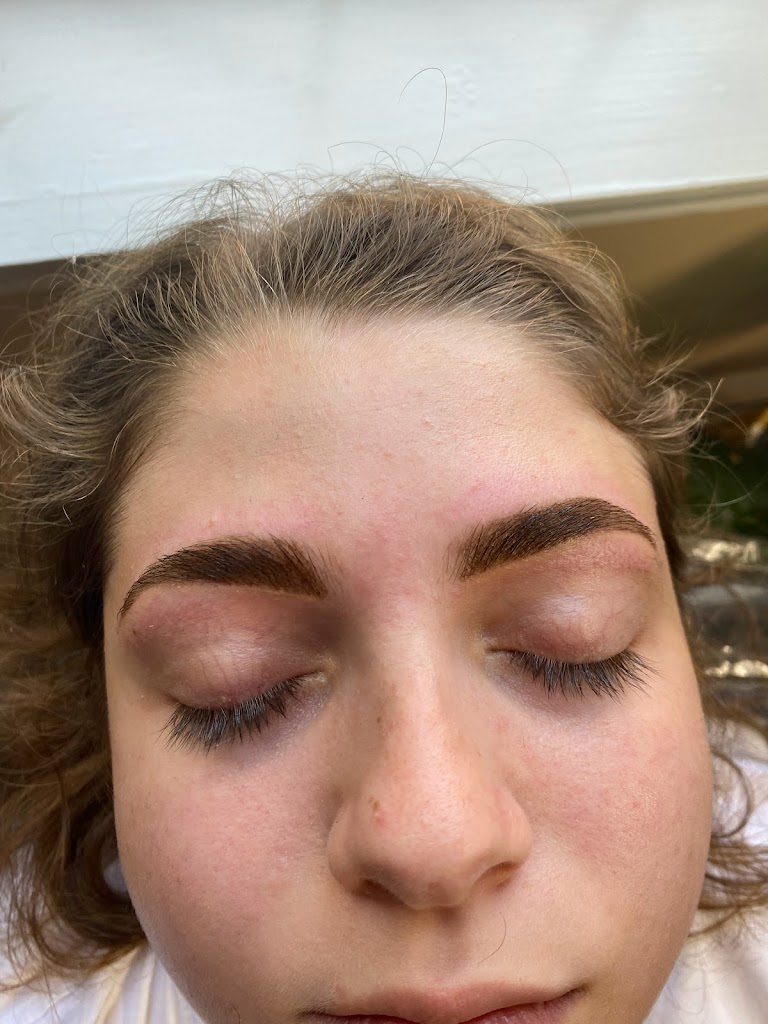 BrowzNbeyond Wax Center 10709