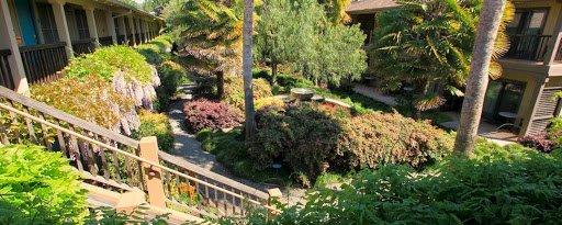 El Pueblo Inn image