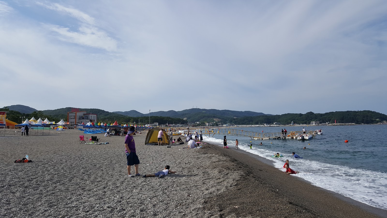 Foto di Najeong Beach con una superficie del acqua turchese