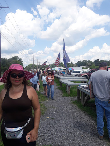 Flea Market «Front Antique & Flea Market», reviews and photos, 409 S Commerce Ave, Front Royal, VA 22630, USA