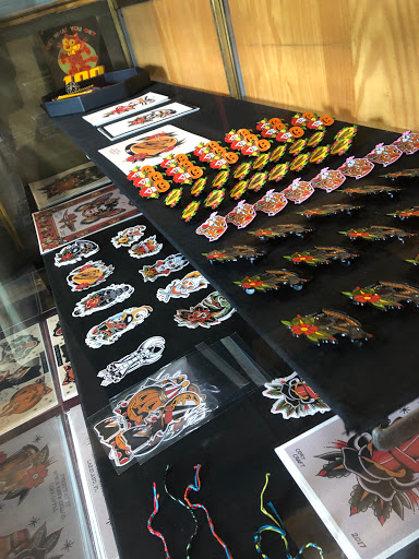 Tattoo Shop «Black Swan Tattoo», reviews and photos, 2947 Florida Ave S, Lakeland, FL 33803, USA