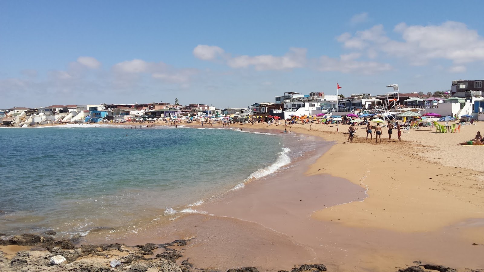 Foto van Dahomey Plage met turquoise water oppervlakte