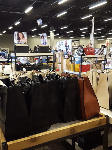 Shoe Store «DSW Designer Shoe Warehouse», reviews and photos, 25 Ronson Rd, Iselin, NJ 08830, USA