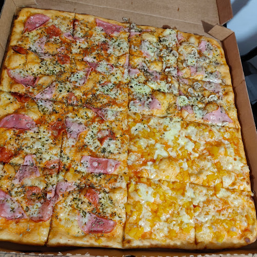 Opiniones de Lucho´s Pizzería en Quito - Pizzeria