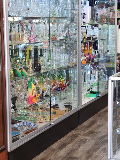 Tobacco Shop «JAY JAY SMOKE & GIFT SHOP», reviews and photos, 7705 Atlantic Ave c, Cudahy, CA 90201, USA