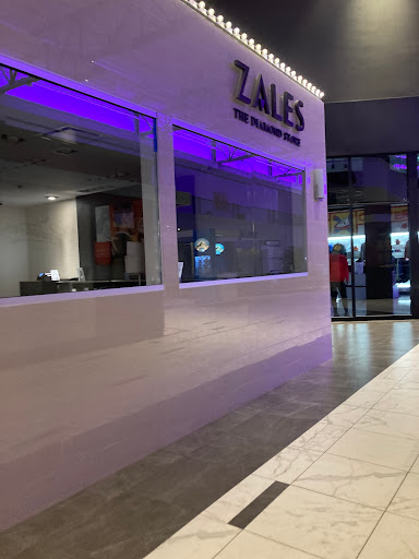 Jewelry Store «Zales - The Diamond Store», reviews and photos, 172 Easton Station, Columbus, OH 43219, USA