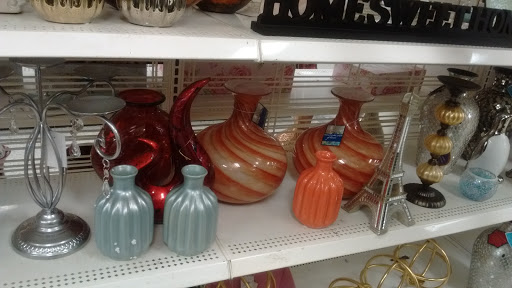 Clothing Store «Ross Dress for Less», reviews and photos, 527 Baltimore Pike, Bel Air, MD 21014, USA