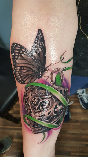 Tattoo Shop «Modern Electric Tattoo and Body Piercing», reviews and photos, 411 S Wesleyan Blvd, Rocky Mount, NC 27803, USA