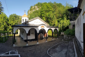Черепишки манастир „Успение Богородично“