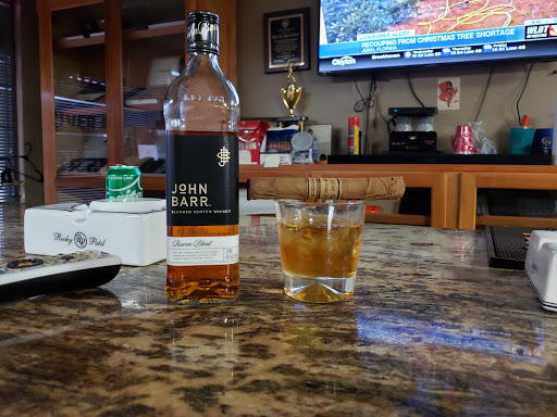 Rivercity Cigar & Brew, 1990 S Frontage Rd, Vicksburg, MS 39180, USA, 