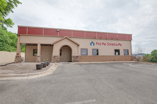 Dog Day Care Center «Pet Me Scratch Me», reviews and photos, 2551 E Main St, Onalaska, WI 54650, USA