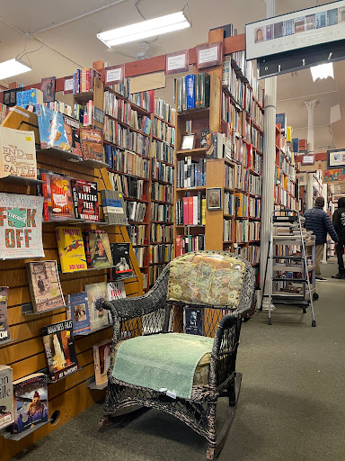 Used Book Store «Downtown Books Bought & Sold», reviews and photos, 624 N Broadway St, Milwaukee, WI 53212, USA