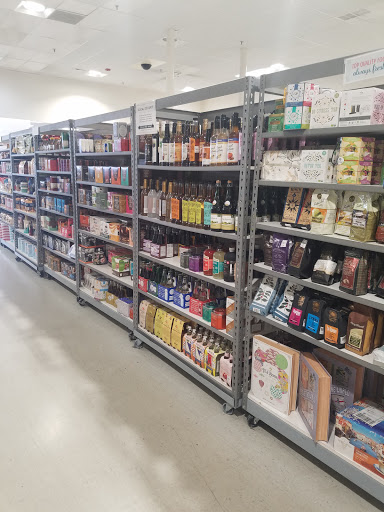 Home Goods Store «Tuesday Morning», reviews and photos, 1171 Maryland Ave, Hagerstown, MD 21740, USA