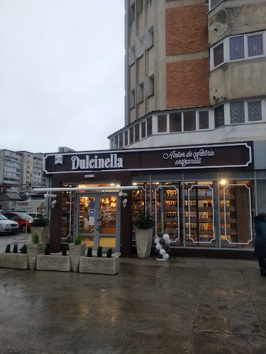 Calea Obcinilor 5 bl T4, parter, Suceava 720262, România