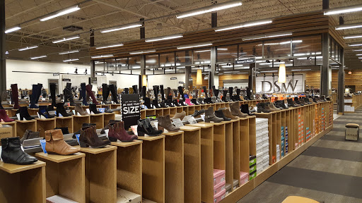 Shoe Store «DSW Designer Shoe Warehouse», reviews and photos, 270 Daniel Webster Hwy, Nashua, NH 03060, USA