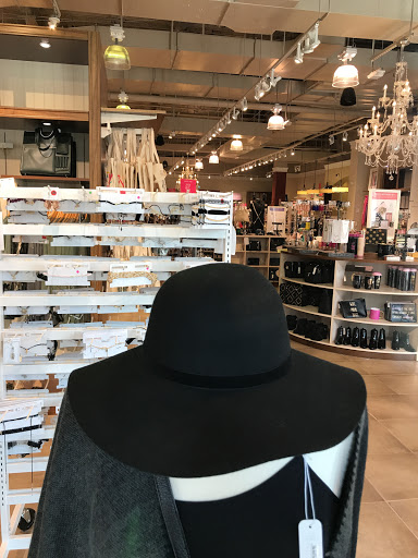 Fashion Accessories Store «Charming Charlie», reviews and photos, 600 Silks Run #1255, Hallandale Beach, FL 33009, USA