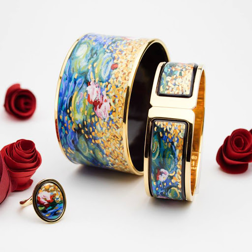 Jewelry Store «Diamond Dream Jewelry & Apparel», reviews and photos, 12 Mine Brook Rd, Bernardsville, NJ 07924, USA