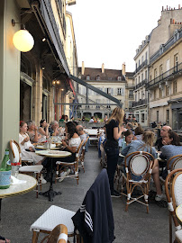 Atmosphère du Restaurant Brasserie Des Halles à Dijon - n°3