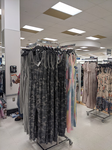 Department Store «Marshalls», reviews and photos, 3000 Grapevine Mills Pkwy, Grapevine, TX 76051, USA