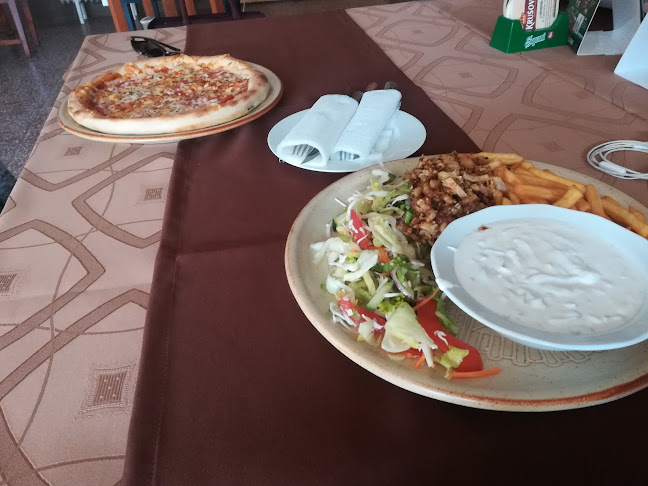 Értékelések erről a helyről: Szamba Csárda&Pizzéria, Écs - Pizza