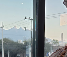 Plaza Simon Bolivar photo