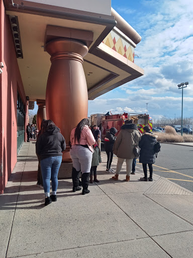 Movie Theater «AMC», reviews and photos, 651 Kapkowski Rd, Elizabeth, NJ 07201, USA