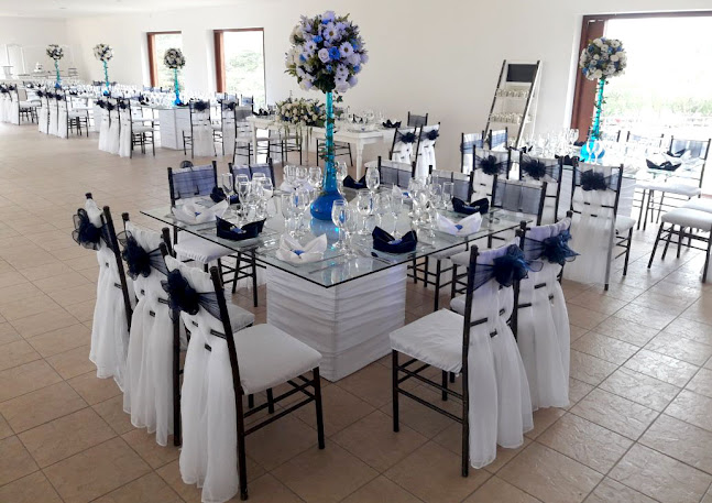 Royalty Catering & Eventos, Organización De Bodas & Alquiler De Vajilla Y Mobiliario - Quito