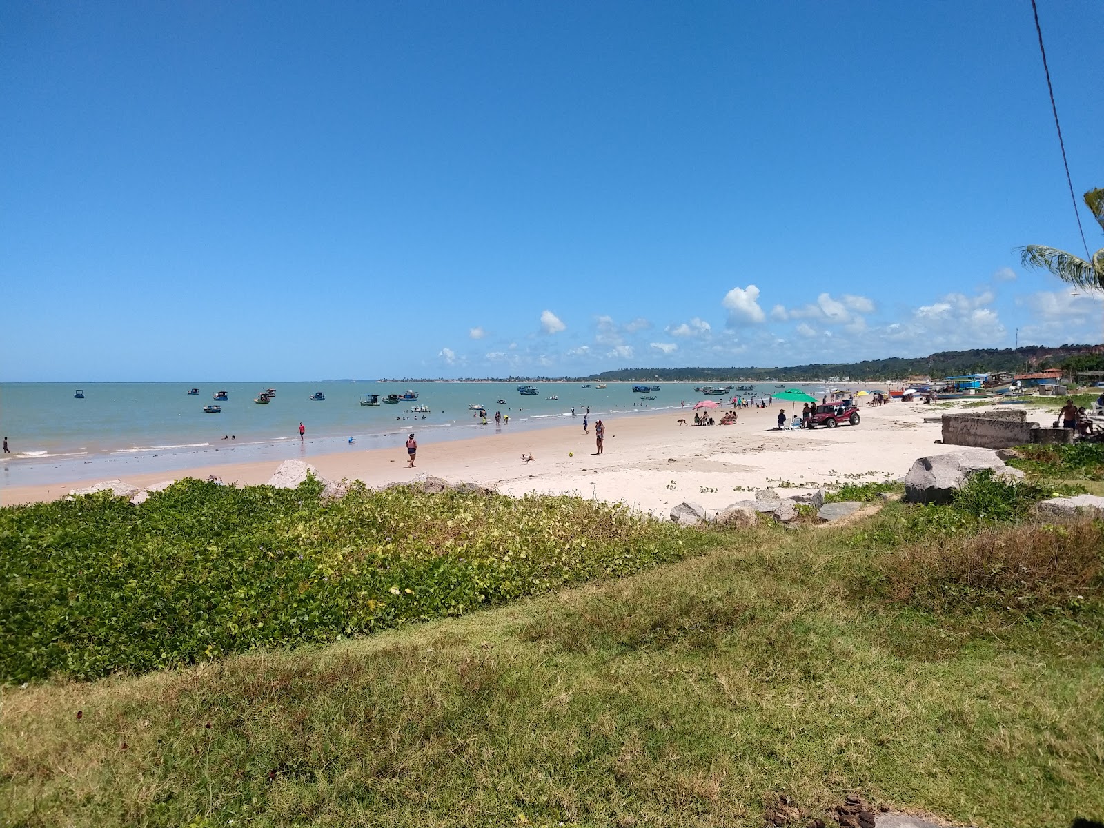 Foto van Praia Azul met turquoise puur water oppervlakte