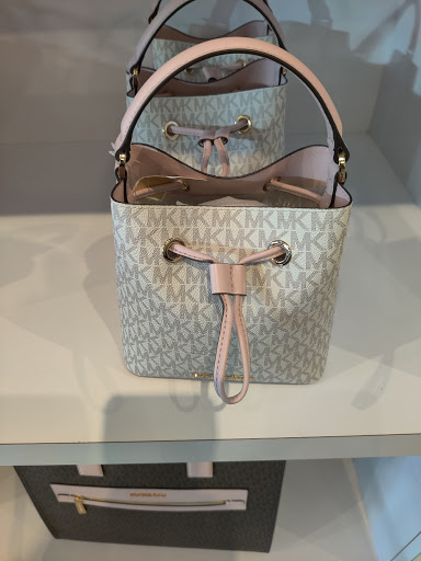 Fashion Accessories Store «Michael Kors», reviews and photos, 6699 N Landmark Dr a135, Park City, UT 84098, USA