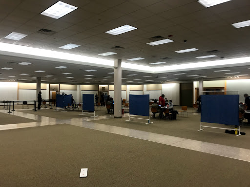 Shopping Mall «Belknap Mall», reviews and photos, 96 Daniel Webster Hwy, Belmont, NH 03220, USA