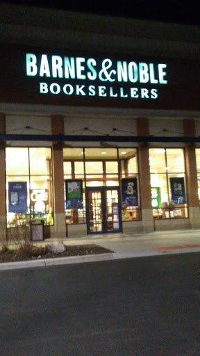 Book Store «Barnes & Noble», reviews and photos, 102 Commons Dr, Geneva, IL 60134, USA