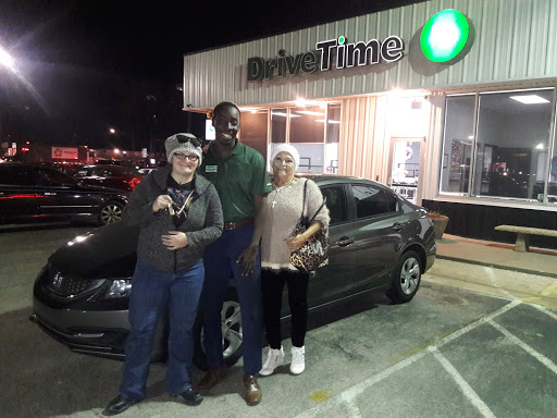 Used Car Dealer «DriveTime Used Cars», reviews and photos, 821 E Division St, Arlington, TX 76011, USA